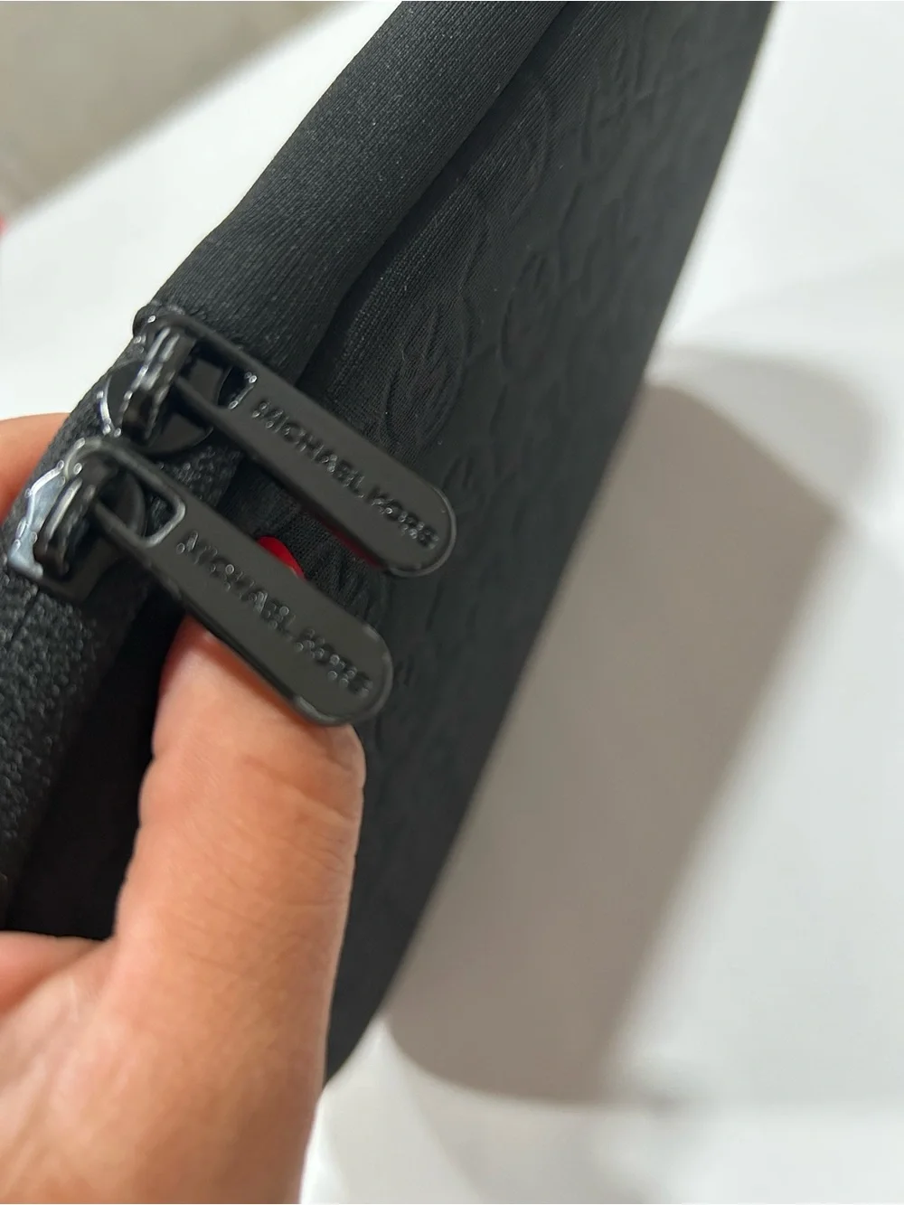 Black Tech Sleeve Pouch - Men's Travel Organizer